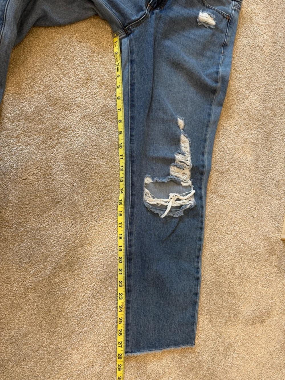 Sofia Jeans Beatrix Relaxed Boyfriend Jeans Distressed Size 8 Light Wash - Picture 6 of 7